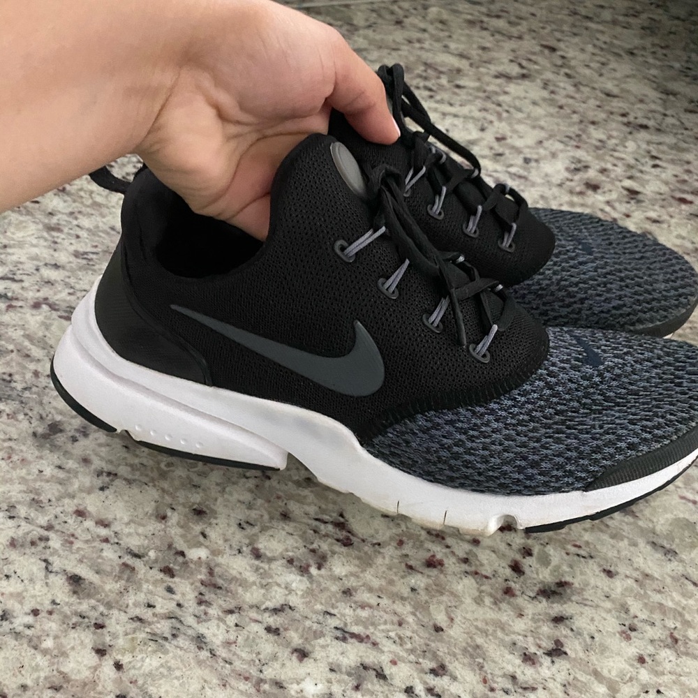 Nike presto shoes